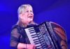 María Jesús y su acordeon hace disfrutar en la Feria Úbeda