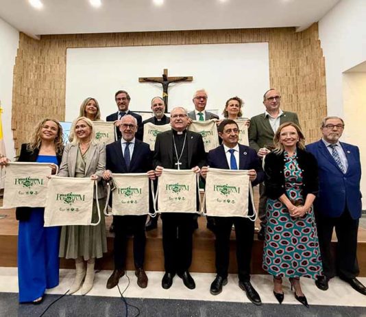 Jesús Estrella invita a escribir “una página brillante de la historia” con el Rosario Magno de Jaén