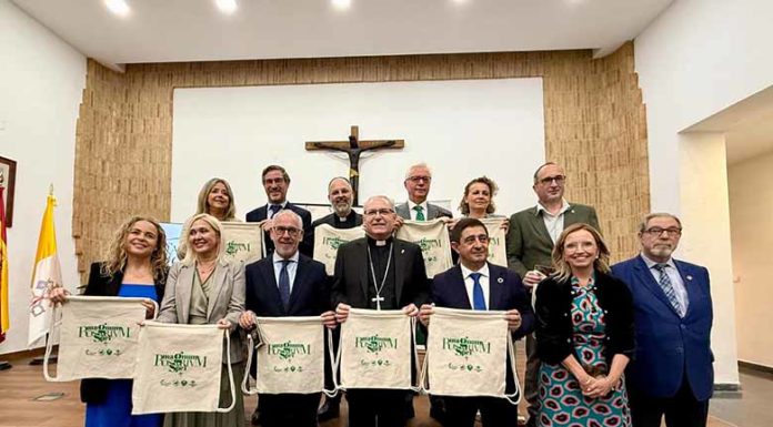 Jesús Estrella invita a escribir “una página brillante de la historia” con el Rosario Magno de Jaén