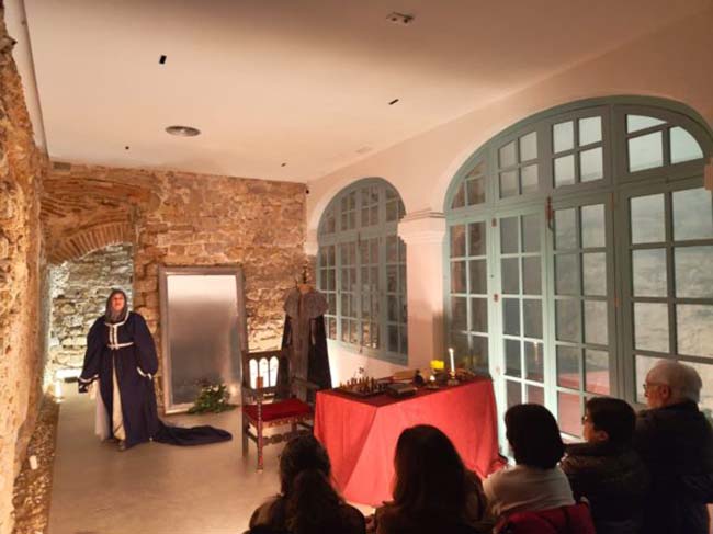 Teatro en bañoas árabes