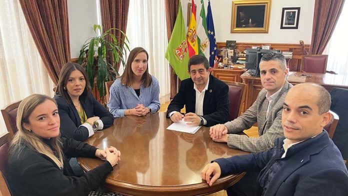 REYES Recepción presidenta de AJE (1)