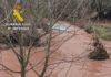 La Guardia Civil rescata a una persona arrastrada en su vehículo por la crecida de un arroyo en Santistebán del Puerto