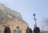 El PP pide una intervención de emergencia en Iznatoraf para evitar una desgracia en la JV-6003 y en la muralla de su ermita patronal