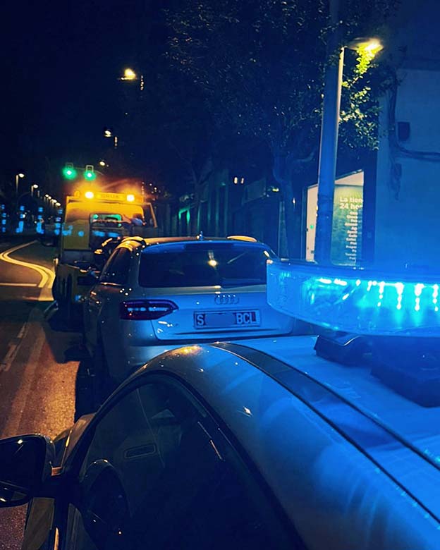 Policia local de Jaén coche retirado