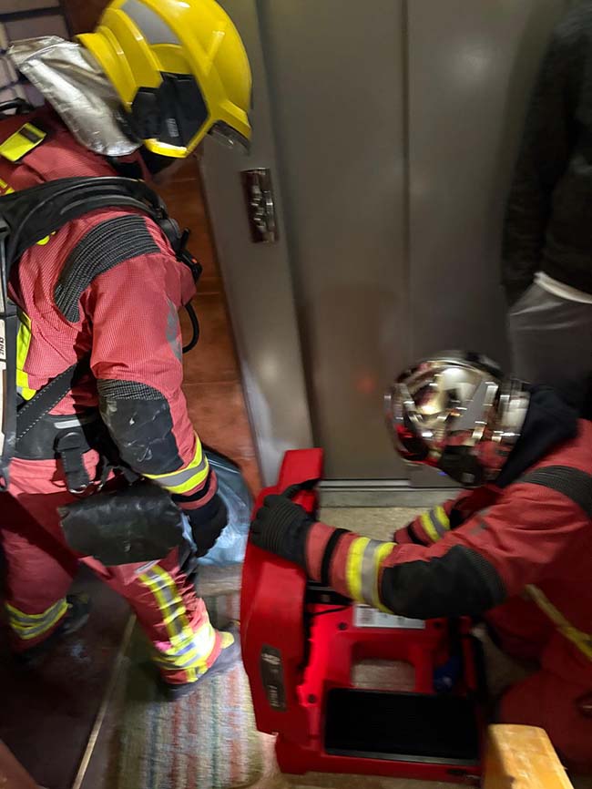 Bomberos Incendio Avda Andalucía1