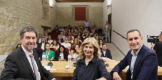 Abelardo De la Rosa alerta de la “deriva privatizadora” de la educación en Andalucía a manos de Moreno Bonilla