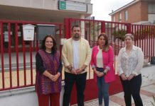 El PSOE denuncia que Moreno Bonilla sigue sin arreglar el muro del Colegio de Fuerte del Rey