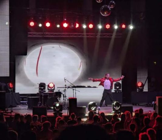 El audiotorio de la Alameda acoge por todo lo alto la ultima edición de we love 80 &90