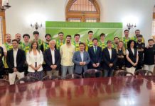 Reyes felicita al Tecnigen Linares de tenis de mesa y al Jaén Paraíso Interior de baloncesto por sus ascensos de categoría