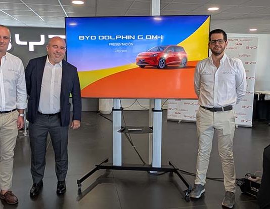 Auringis presenta el nuevo BYD DOLPHIN G DM-i: el híbrido enchufable para todos ya a la venta desde 18.700 euros