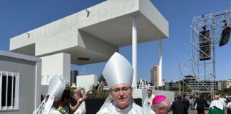 El Obispo de Jaén despide al Papa en su visita a España