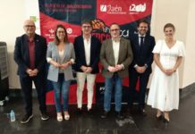 El Ayuntamiento reconoce el CB Jaén su aportación al deporte base de la ciudad en una gala que reúne a 400 deportistas