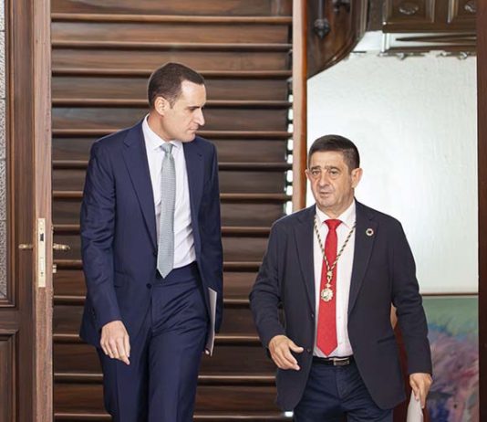 Juan Latorre, valora que Paco Reyes ha sido “un referente” para el desarrollo de la provincia
