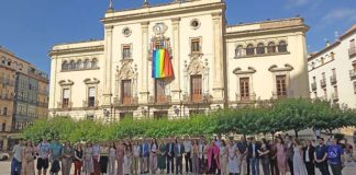 El alcalde reivindica la defensa activa de los derechos LGTBI+ frente a los discursos que cuestionan la diversidad y reafirma el compromiso de Jaén como una ciudad “donde nadie tenga que vivir con miedo a ser quien es”