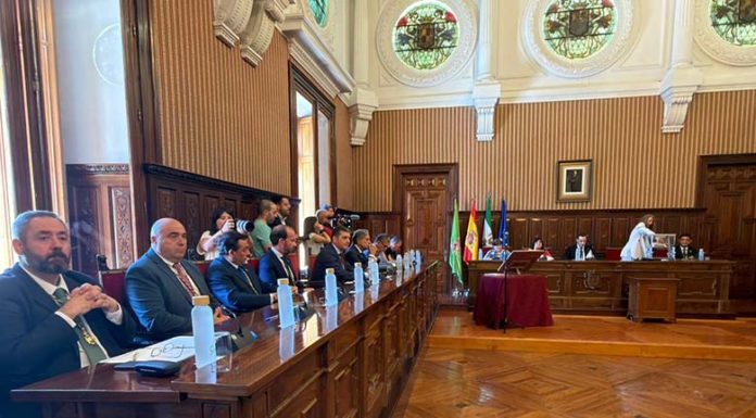 El PP pide a Latorre un “giro de 180 grados” en una Diputación de Jaén “salpicada por las cloacas de la presunta corrupción del PSOE”