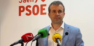 El alcalde de Jaén arremete contra el discurso «carroñero» del PP por atribuirle «insinuaciones» de corrupción