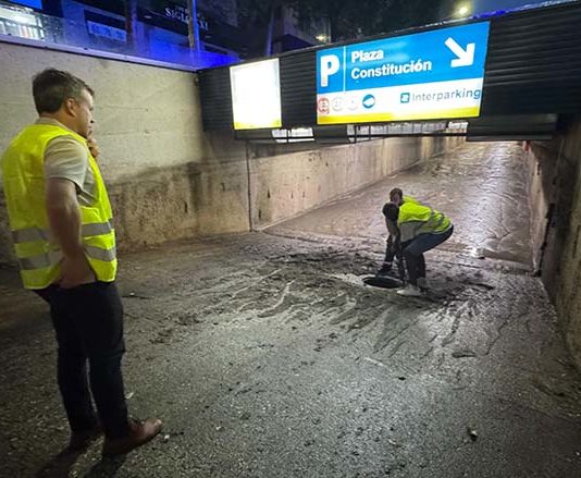 El Ayuntamiento decreta estado de pre emergencia tras una tromba de agua caída sobre la capital con 30 litros en apenas 20 minutos