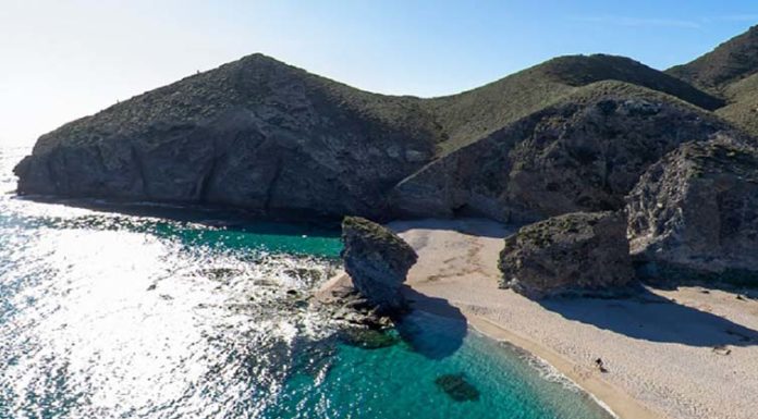 Fallece una mujer ahogada en una playa de Carboneras