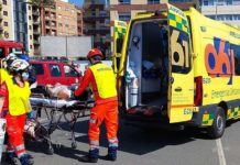 Fallece un trabajador tras precipitarse de altura cuando podaba en Villamanrique de la Condesa