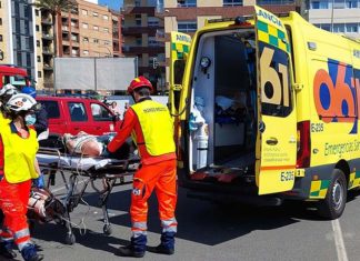 Fallece un trabajador tras precipitarse de altura cuando podaba en Villamanrique de la Condesa