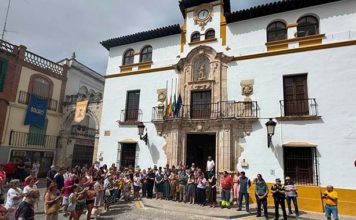 Alcaudete guarda un minuto de silencio en memoria de Araceli
