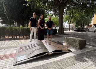Beas de Segura estrena una escultura dedicada a la literatura mística que se incluye en la ruta “Memoria y paisaje de la sierra”