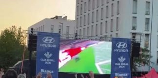 Más de 7.000 personas convierten el Hyundai Fan Park de Jaén en una auténtica fiesta del fútbol durante la semifinal entre España y Francia