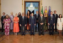 El mandato de Moreno a los nuevos consejeros: «Trabajemos de la mano de la sociedad andaluza»
