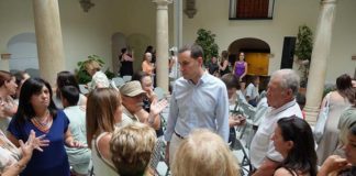 Latorre destaca la oportunidad que ofrece “Vacaciones en Paz” a menores saharauis para mejorar sus condiciones de vida
