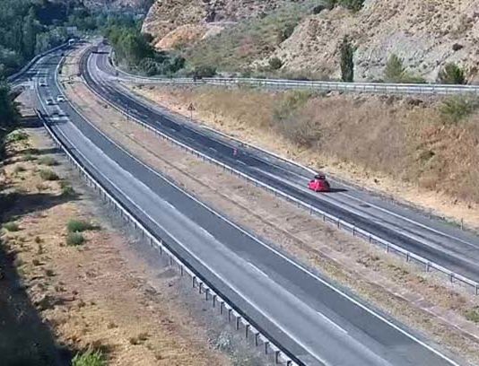 Un hombre fallecido y otro herido al salirse su vehículo de la carretera en la GR-43 en Granada